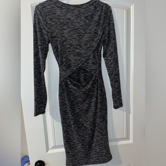 Open back dress - Picture 2 of 2